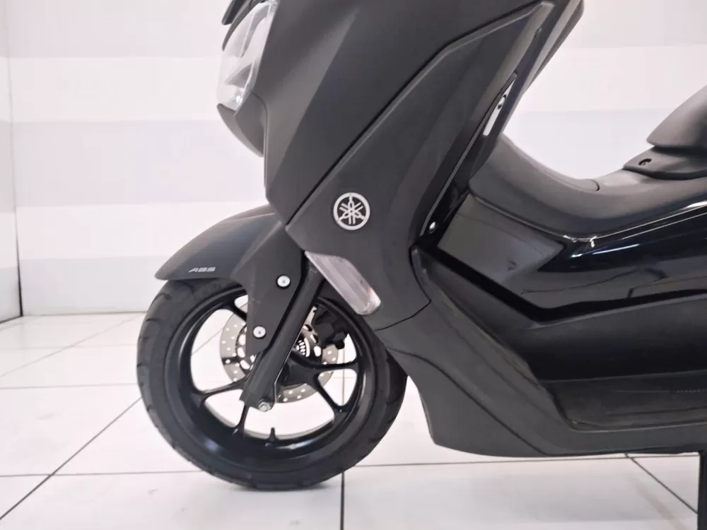 YAMAHA NMAX