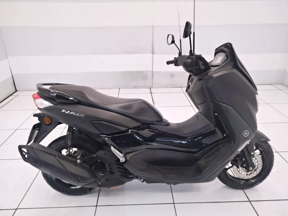 YAMAHA NMAX