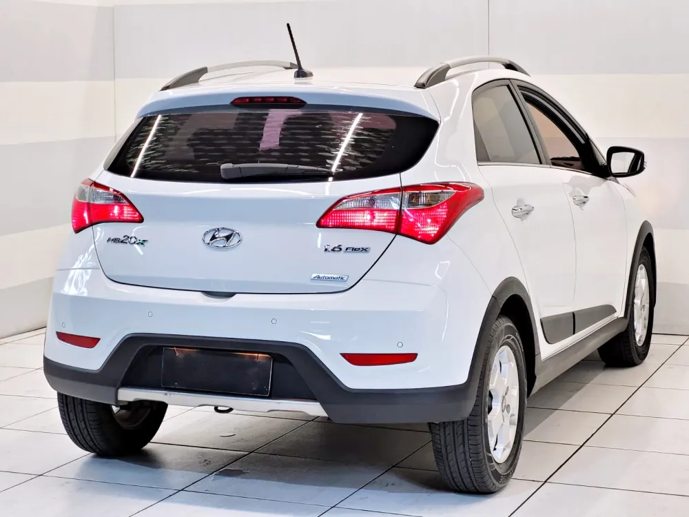 Hyundai HB20X