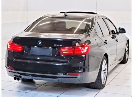 BMW 328i