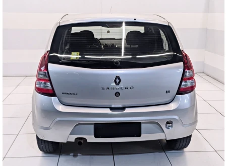 Renault SANDERO