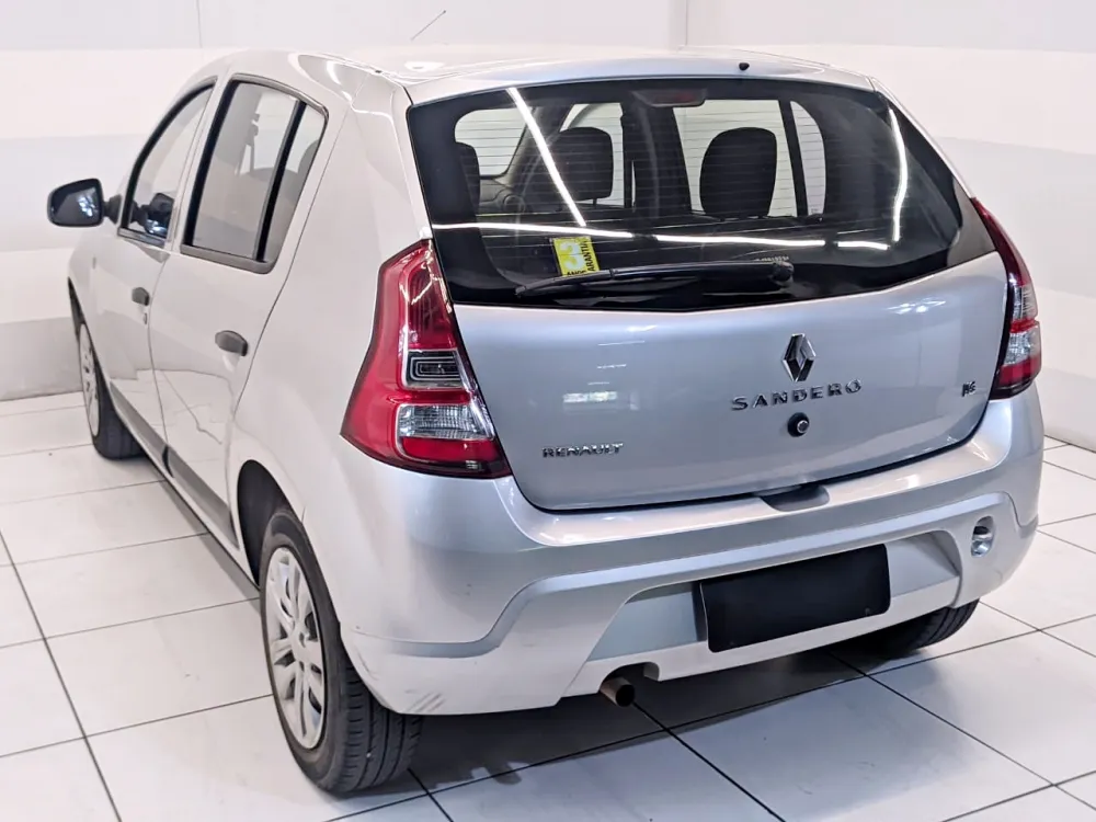 Renault SANDERO