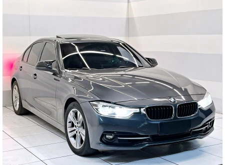 BMW 320i