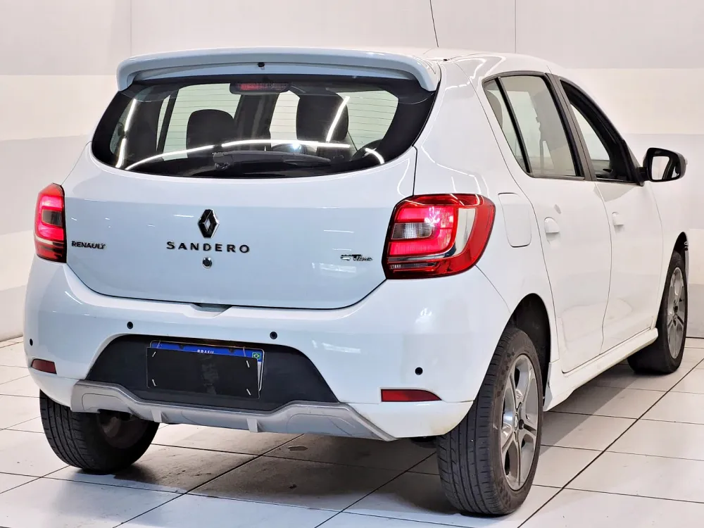 Renault SANDERO